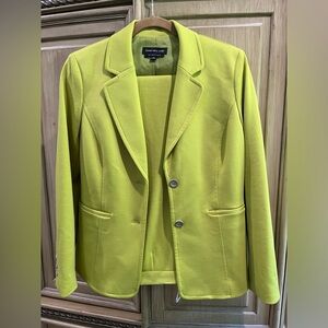 Women’s Jones New York stretch green work suit